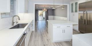 Gorgeous 3 Bedroom | 2 Bath Gallery 7