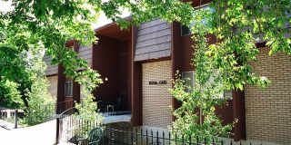 Royal Oaks Gallery 1