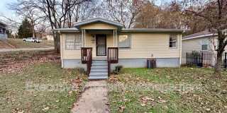 1045 Waverly Street Gallery 1