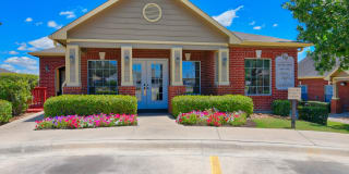 Braunfels Place Gallery 19
