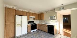 Scenic 4 Bedroom, 2.5 Bathroom Condo Gallery 10