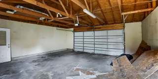 512 Troy St. Gallery 30