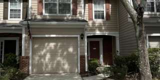 7104 STONELION Circle Gallery 1
