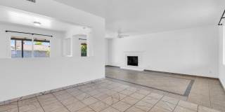 6 Bedrooms, 3 Bath,  Pool CLOSE TO ASU (Rural & Broadway) Gallery 31