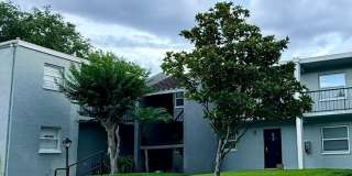 Charming 2BR Condo in Tampa Gallery 1