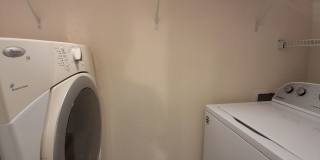 2 bedroom 2 bathroom with washer and dryer in Vantage Point Gallery 16