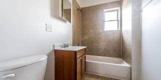 447 N Austin Gallery 13