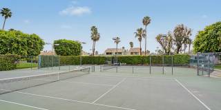 AVAILABLE NOW!! 2 Bedroom 3 Bathroom condo in Palm Springs! Gallery 27