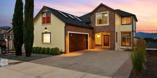 Luxury East Medford Home with 4 Bedrooms, 2 Bonus Rooms & Dual Living Areas Gallery 3