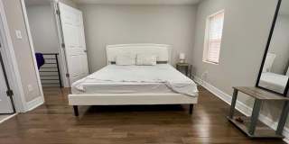 Stunning 3-Bedroom Townhome in Francisville! Available NOW! Gallery 9
