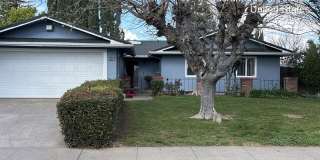 Beautiful 4 bedroom home Gallery 1