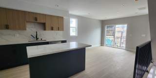 Spacious 4BR Duplex in North Hollywood Gallery 3