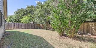 Charming 3/2/2 with Private Fenced Backyard! Gallery 27