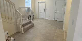 2584 Southeast 25th Court Gallery 4