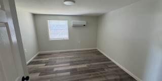 2402 S 20th Unit A - Downstairs unit Gallery 9