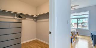 2-BDR Retreat with Rooftop Pool & Gym Gallery 24