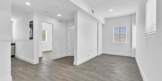 584 NW 35th St Gallery 4