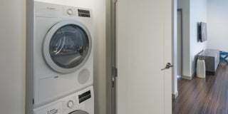 3033 Wilshire Gallery 15