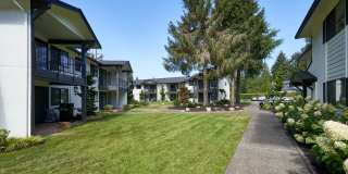 Del Mar Village Apartments Gallery 30