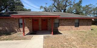 Charming 2/1 Duplex ~ Freshly Painted in Pleasanton ~ Easy Access to Highway 97! Gallery 1
