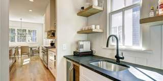 1268 Hayes Drive SE Gallery 5