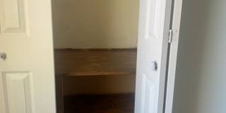 982 Grant Street Gallery 20