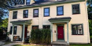 Four bedroom one bathroom townhouse for rent Gallery 1