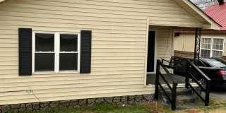 Spacious 4 Bedroom/2 Bath Home Gallery 1