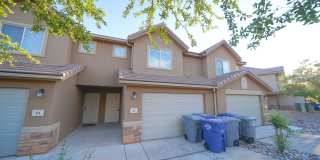 Remodeled 3 Bed / 2.5 Bath Townhome in Great Location Gallery 1