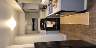 Townhouse Square Gallery 10