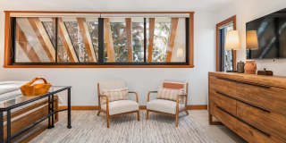326 W Hopkins Avenue Gallery 18