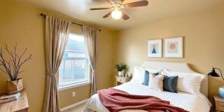 *MOVE IN SPECIAL* Convenient & Low-Maintenance Living Near St. Mary’s University! Gallery 20