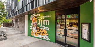 Lamar Union Gallery 77