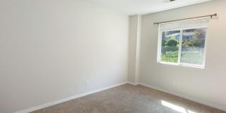 West Linn Single Family 3 Bd/2.5 Bth w/ Basement/Bonus Room. Gallery 24