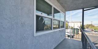 Remodeled 1 Bed/1 Bath in Manhattan Beach with City & Mountain Views — Garage + W/T Included Gallery 10