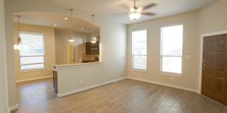 Luxury 3 Bedroom Townhome Located Near South Texas Medical Center, San Antonio, Texas! Gallery 3