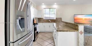 15875 SW 149th Lane Gallery 4