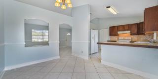 **3/2 House in San Carlos - Huge fenced backyard - City Water** Gallery 7