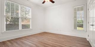 **RENT INCENTIVE!!** Freshly Updated 2BR/2BA Condo - Minutes to North Hills Gallery 11