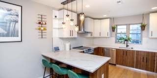 1815 INGERSOLL Street Gallery 15