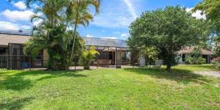 1369 Riverside Circle Gallery 28