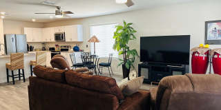 SHORT TERM Fully Furnished 3BD/2BA House for Rent Community Pool and Spa Gallery 11
