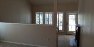 CUTE & CLASSY IN LAKE OSWEGO! Gallery 4