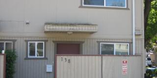 Beautiful 2X1.5  Townhome with a Detached Garage Gallery 1