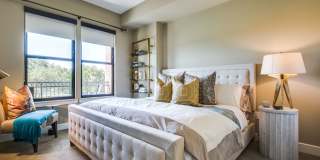 The Ivy Park Place Gallery 16