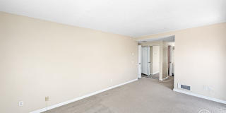 Hilltop Retreat with Ocean Breezes, natural light, and panoramic views Gallery 18