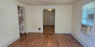 2 bedroom | 1 bathroom | Entire HOME- Freshly painted! Gallery 3