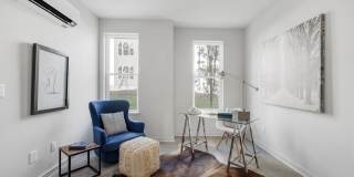 Gorgeous 3 bedroom end unit townhome with garage Gallery 12