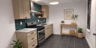 2633 North Franklin Street Gallery 10