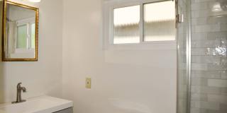 Beautiful 3 Bedroom and 2 Bathroom Home Gallery 14
